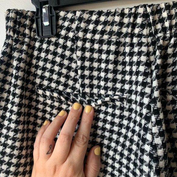 Old Navy tapered pants houndstooth print - Picture 6 of 11